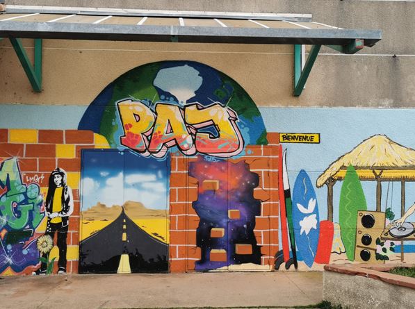 Façade du PAJ 